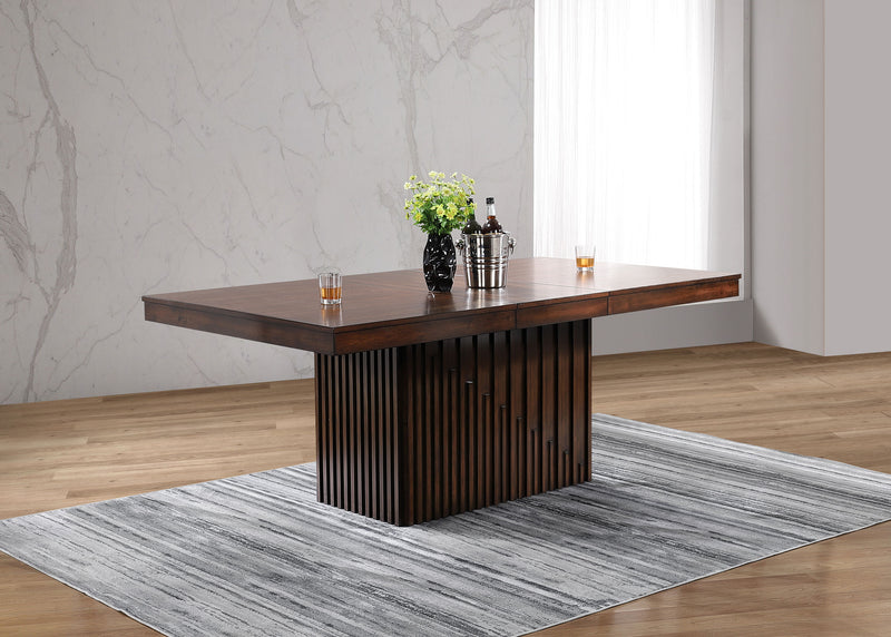 Briarwood Dining Table