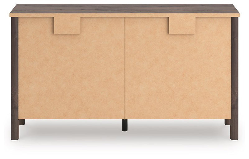 Pamytta Dresser