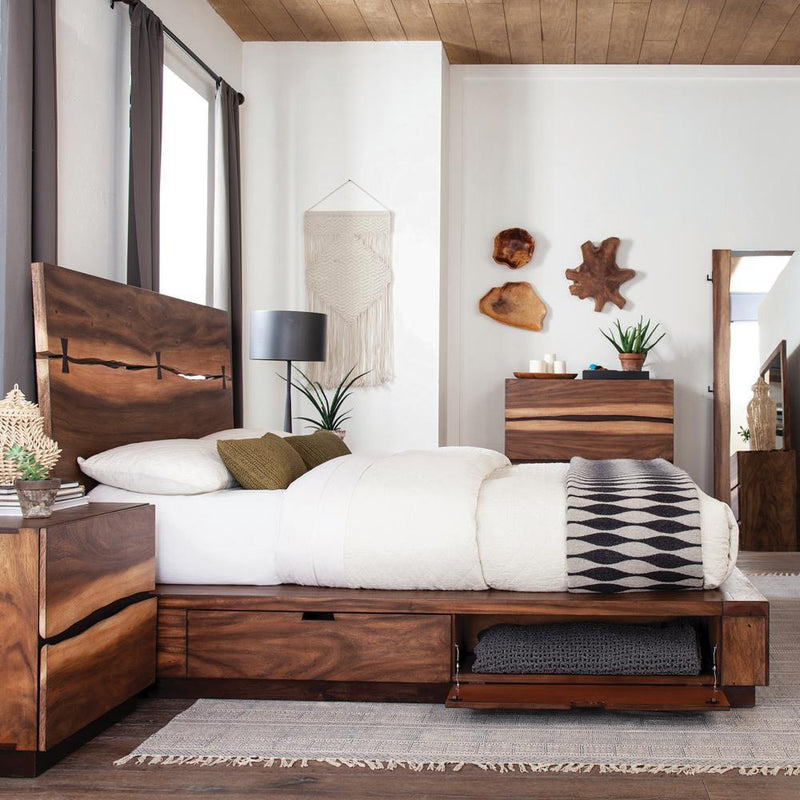 Winslow California King, E.King & Queen Bed Smokey Walnut and Coffee Bean