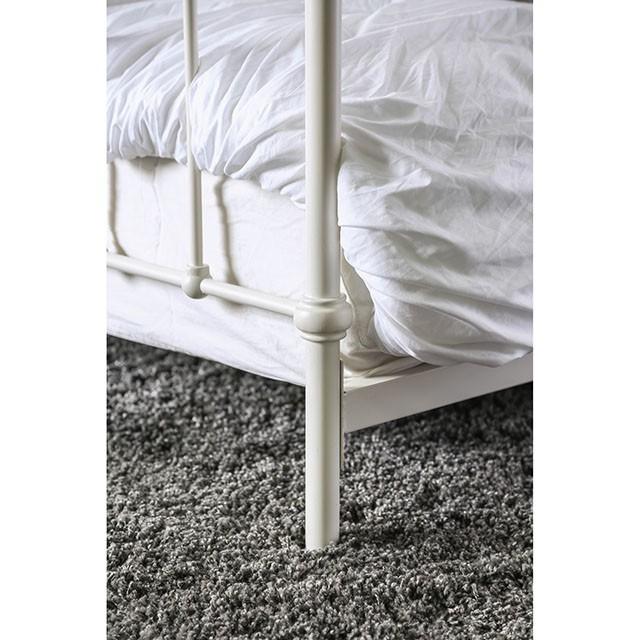 IRIA Vintage White Cal.King, E.King, & Full Bed