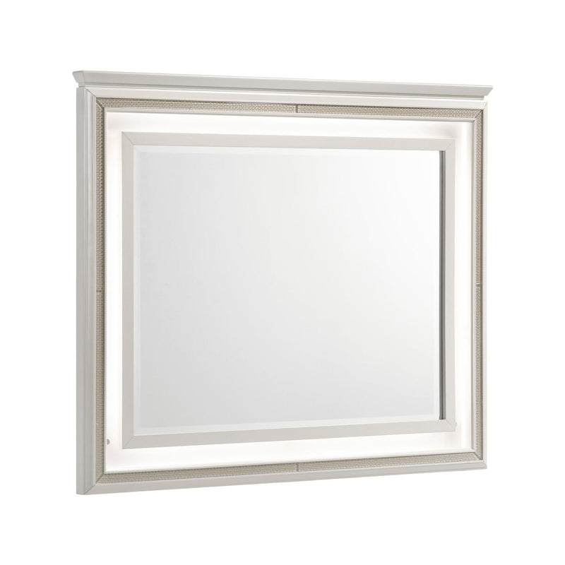 Audra Mirror