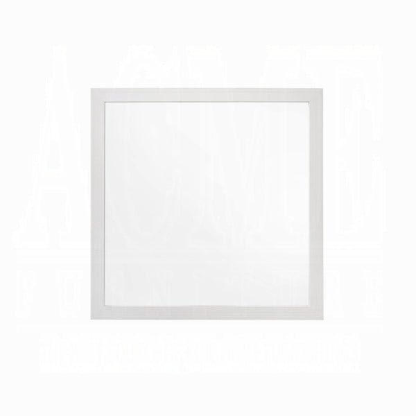 Casilda Mirror