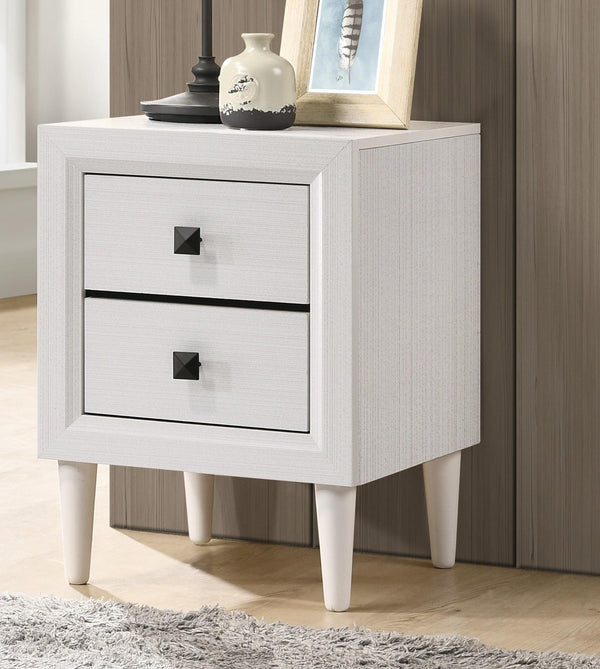 Oaklee White Accent Table image